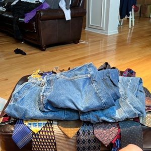 Levi 501 Button up jeans great shape and barely worn.